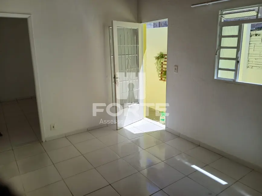 Casa com 1 quarto para alugar, 59m2 em Centro, Mogi Das Cruzes - SP - imagem 5 Foto 5 de Casa com 1 quarto para alugar, 59m2 em Centro, Mogi Das Cruzes - SP