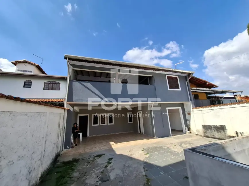 Foto 1 de Casa com 3 quartos à venda, 250m2 em Vila Suissa, Mogi Das Cruzes - SP