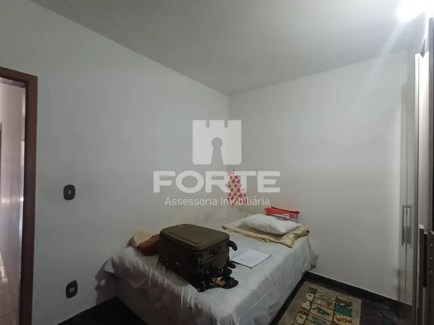 Casa com 2 quartos para alugar, 185m2 em Jardim Santa Teresa, Mogi Das Cruzes - SP - imagem 8 Foto 8 de Casa com 2 quartos para alugar, 185m2 em Jardim Santa Teresa, Mogi Das Cruzes - SP