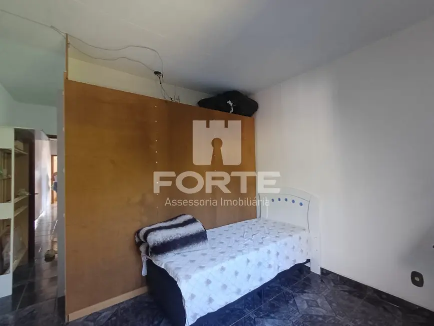 Casa com 2 quartos para alugar, 185m2 em Jardim Santa Teresa, Mogi Das Cruzes - SP - imagem 5 Foto 5 de Casa com 2 quartos para alugar, 185m2 em Jardim Santa Teresa, Mogi Das Cruzes - SP
