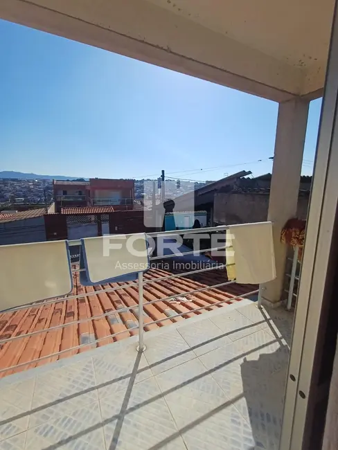 Casa com 2 quartos para alugar, 185m2 em Jardim Santa Teresa, Mogi Das Cruzes - SP - imagem 4 Foto 4 de Casa com 2 quartos para alugar, 185m2 em Jardim Santa Teresa, Mogi Das Cruzes - SP
