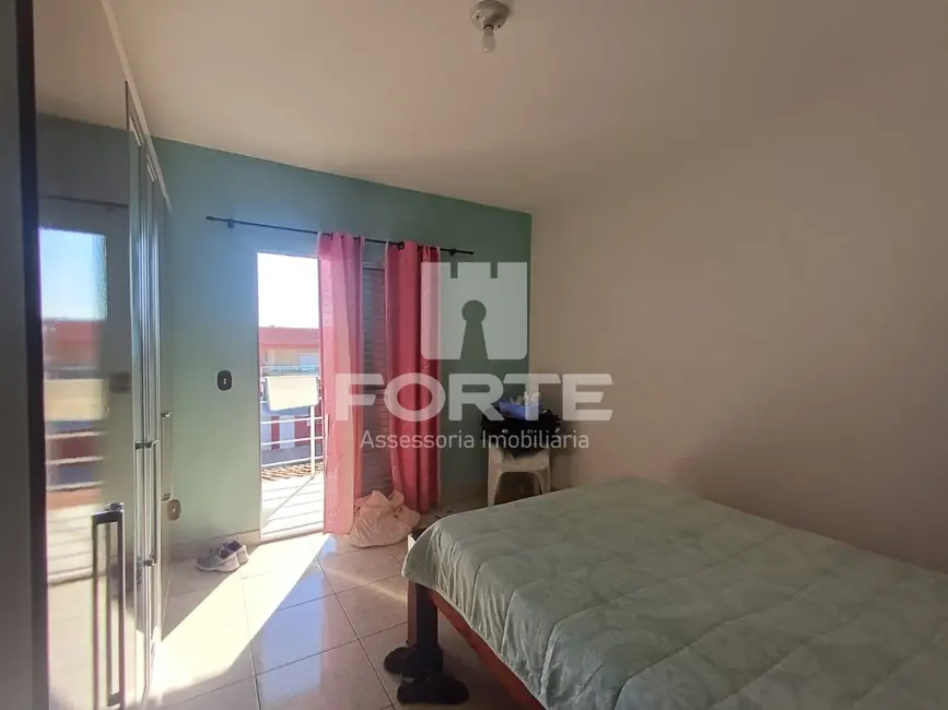 Casa com 2 quartos para alugar, 185m2 em Jardim Santa Teresa, Mogi Das Cruzes - SP - imagem 3 Foto 3 de Casa com 2 quartos para alugar, 185m2 em Jardim Santa Teresa, Mogi Das Cruzes - SP