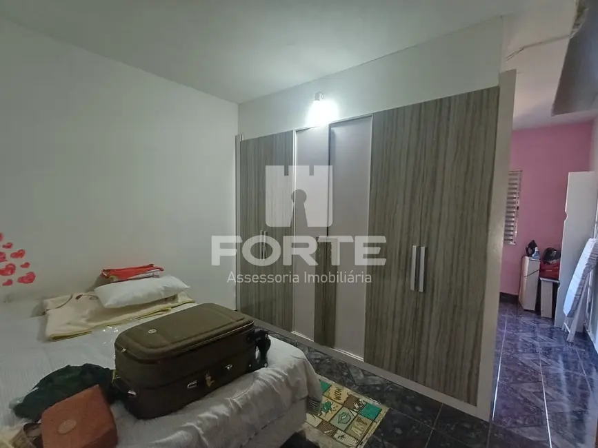 Casa com 2 quartos para alugar, 185m2 em Jardim Santa Teresa, Mogi Das Cruzes - SP - imagem 9 Foto 9 de Casa com 2 quartos para alugar, 185m2 em Jardim Santa Teresa, Mogi Das Cruzes - SP
