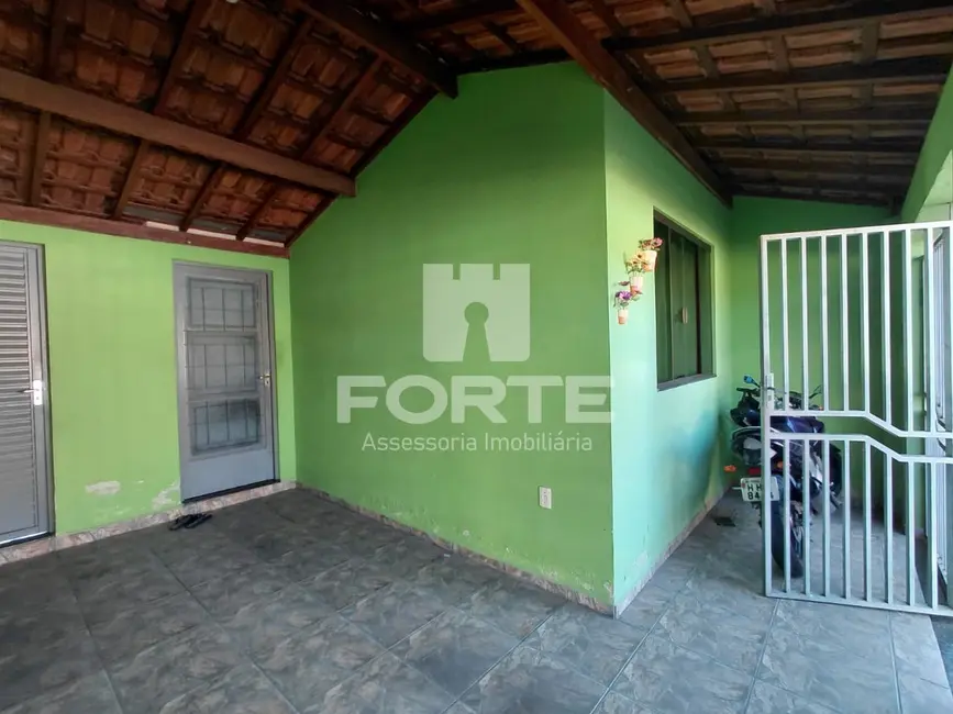 Casa com 2 quartos à venda, 200m2 em Foch II, Pouso Alegre - MG - imagem 9 Foto 9 de Casa com 2 quartos à venda, 200m2 em Foch II, Pouso Alegre - MG