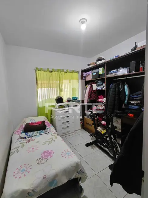 Casa com 2 quartos à venda, 200m2 em Foch II, Pouso Alegre - MG - imagem 7 Foto 7 de Casa com 2 quartos à venda, 200m2 em Foch II, Pouso Alegre - MG
