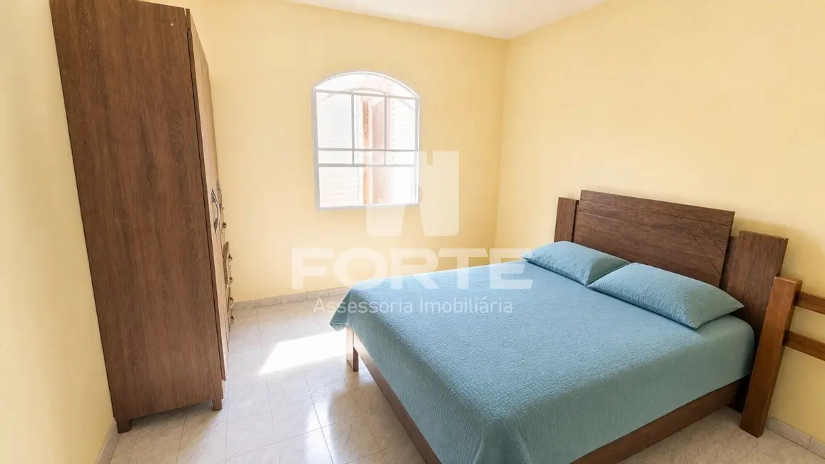 Foto 2 de Casa com 2 quartos à venda, 115m2 em Centro, Paraisopolis - MG