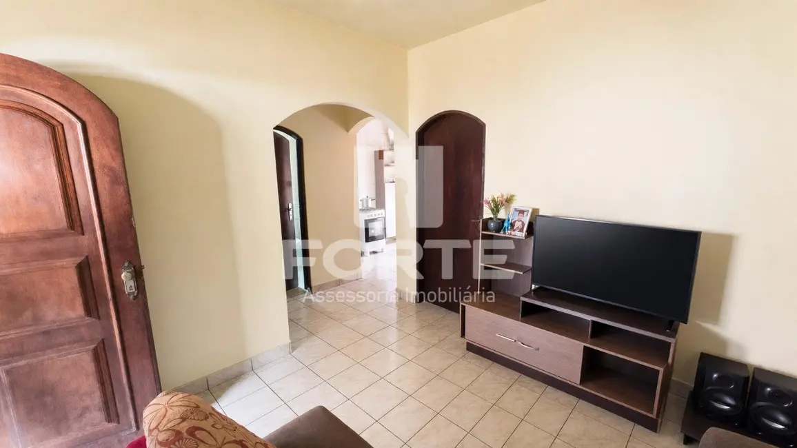 Foto 4 de Casa com 2 quartos à venda, 115m2 em Centro, Paraisopolis - MG