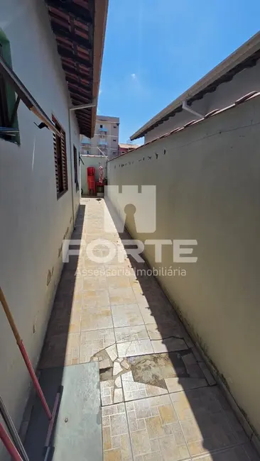 Foto 3 de Casa com 3 quartos à venda, 200m2 em Jardim Olímpico, Pouso Alegre - MG