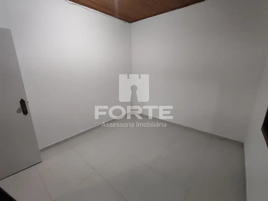 Sala Comercial para alugar, 25m2 em Centro, Mogi Das Cruzes - SP - imagem 4 Foto 4 de Sala Comercial para alugar, 25m2 em Centro, Mogi Das Cruzes - SP