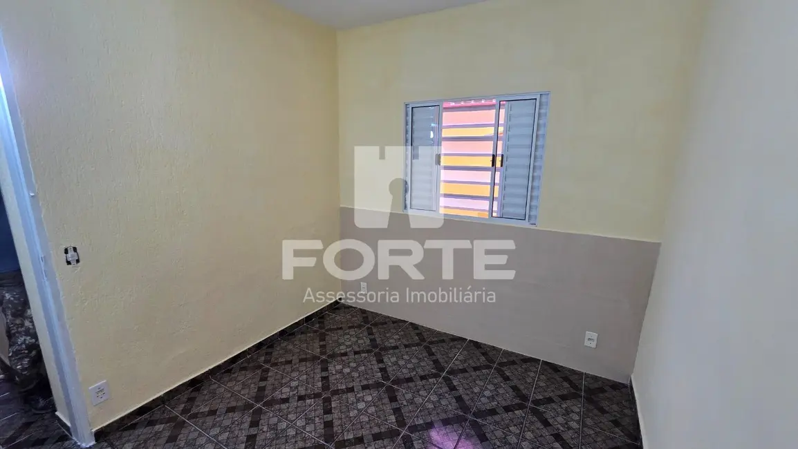 Casa com 2 quartos para alugar, 78m2 em Jardim Planalto, Mogi Das Cruzes - SP - imagem 2 Foto 2 de Casa com 2 quartos para alugar, 78m2 em Jardim Planalto, Mogi Das Cruzes - SP