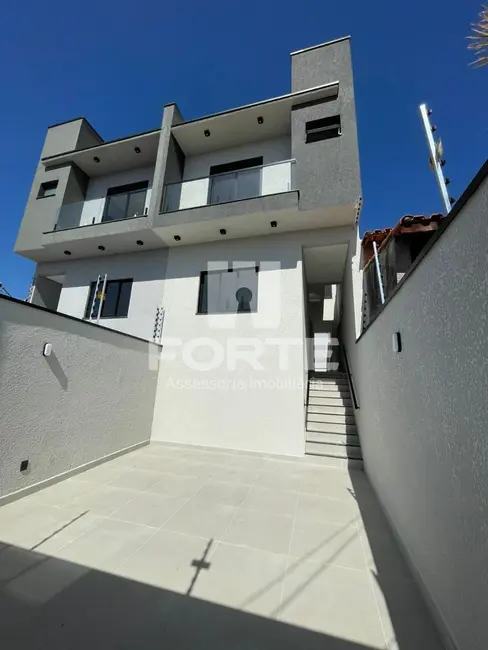 Casa com 3 quartos à venda, 150m2 em Jardim Universo, Mogi Das Cruzes - SP - imagem 1 Foto 1 de Casa com 3 quartos à venda, 150m2 em Jardim Universo, Mogi Das Cruzes - SP