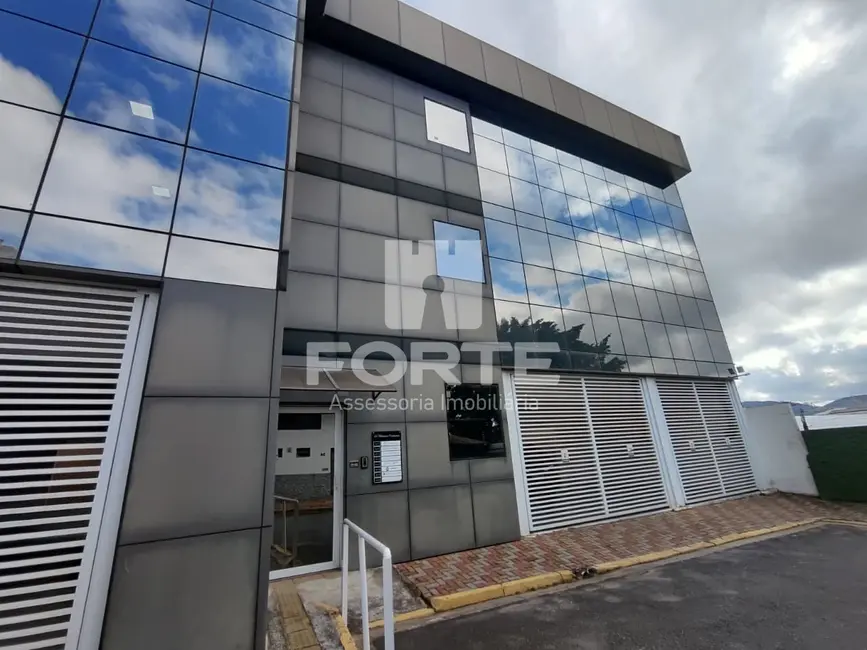 Sala Comercial para alugar, 29m2 em Vila Vitória, Mogi Das Cruzes - SP - imagem 1 Foto 1 de Sala Comercial para alugar, 29m2 em Vila Vitória, Mogi Das Cruzes - SP