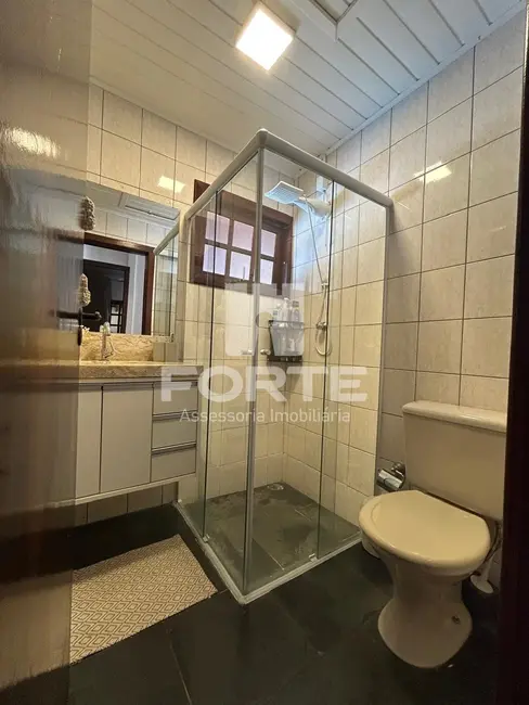 Foto 4 de Casa de Condomínio com 5 quartos à venda e para alugar, 373m2 em Bertioga - SP