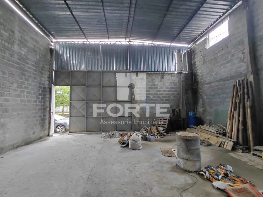 Armazém / Galpão para alugar, 230m2 em Jundiapeba, Mogi Das Cruzes - SP - imagem 6 Foto 6 de Armazém / Galpão para alugar, 230m2 em Jundiapeba, Mogi Das Cruzes - SP