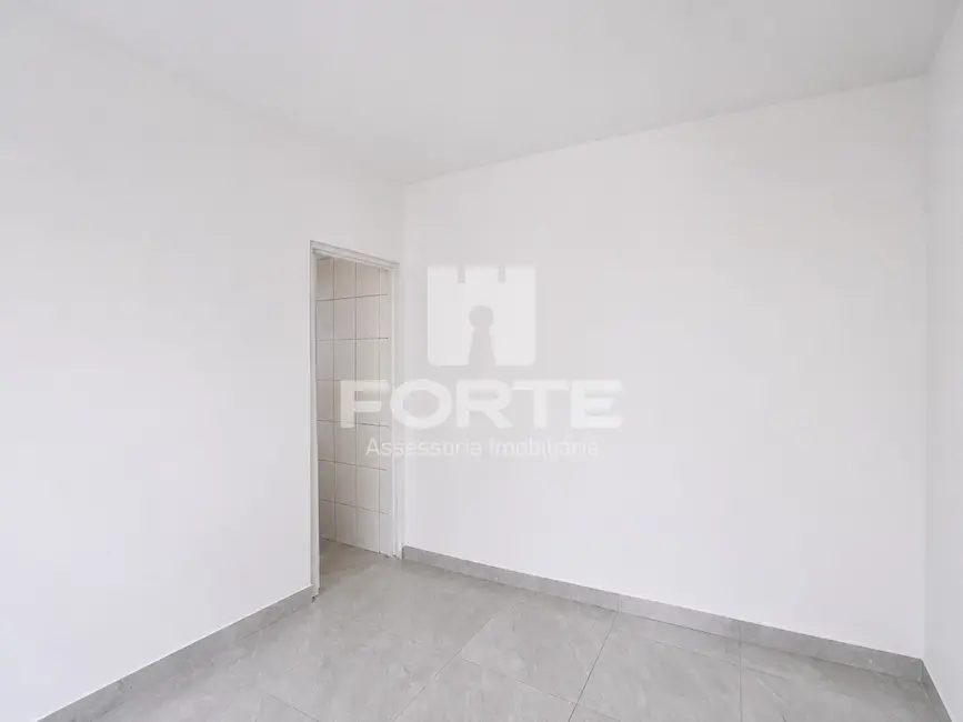Casa com 2 quartos para alugar, 70m2 em Vila Brasileira, Mogi Das Cruzes - SP - imagem 2 Foto 2 de Casa com 2 quartos para alugar, 70m2 em Vila Brasileira, Mogi Das Cruzes - SP