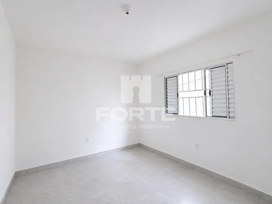 Casa com 2 quartos para alugar, 70m2 em Vila Brasileira, Mogi Das Cruzes - SP - imagem 3 Foto 3 de Casa com 2 quartos para alugar, 70m2 em Vila Brasileira, Mogi Das Cruzes - SP