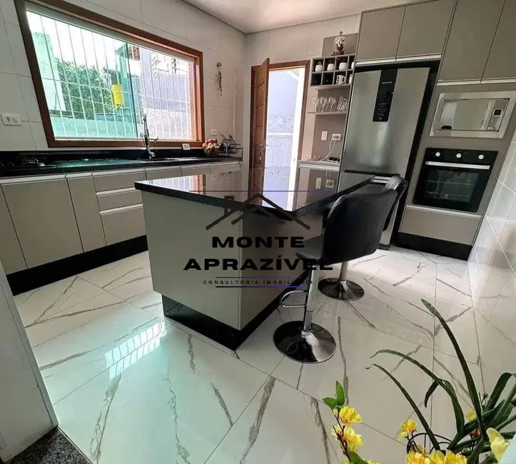Foto 1 de Casa com 3 quartos à venda, 330m2 em Pouso Alegre, Ribeirao Pires - SP