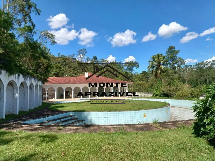 Foto 1 de Sítio / Rancho com 5 quartos à venda em Quinta Divisão, Suzano - SP