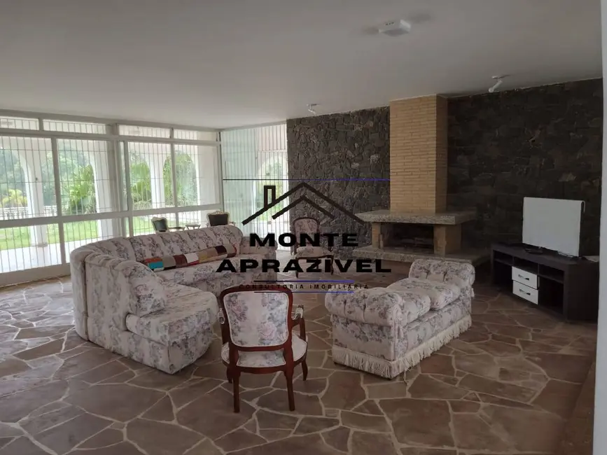 Sítio / Rancho com 5 quartos à venda em Quinta Divisão, Suzano - SP - imagem 4 Foto 4 de Sítio / Rancho com 5 quartos à venda em Quinta Divisão, Suzano - SP