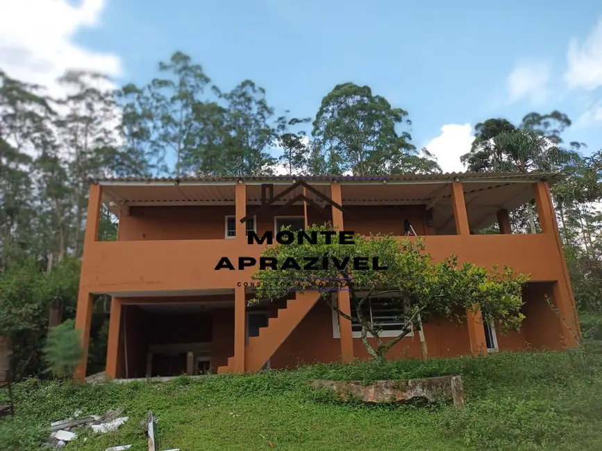 Chácara com 7 quartos à venda, 2680m2 em Jardim das Lavras II, Suzano - SP - imagem 6 Foto 6 de Chácara com 7 quartos à venda, 2680m2 em Jardim das Lavras II, Suzano - SP