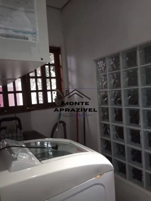 Chácara com 3 quartos à venda, 2141m2 em Centro, Suzano - SP - imagem 3 Foto 3 de Chácara com 3 quartos à venda, 2141m2 em Centro, Suzano - SP