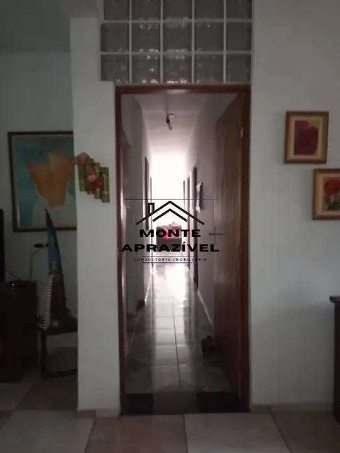 Chácara com 3 quartos à venda, 2141m2 em Centro, Suzano - SP - imagem 8 Foto 8 de Chácara com 3 quartos à venda, 2141m2 em Centro, Suzano - SP