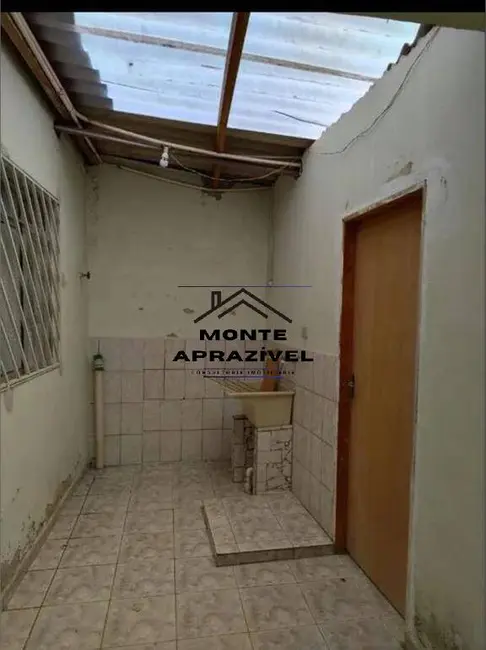 Casa com 2 quartos à venda, 453m2 em Ipelândia, Suzano - SP - imagem 4 Foto 4 de Casa com 2 quartos à venda, 453m2 em Ipelândia, Suzano - SP