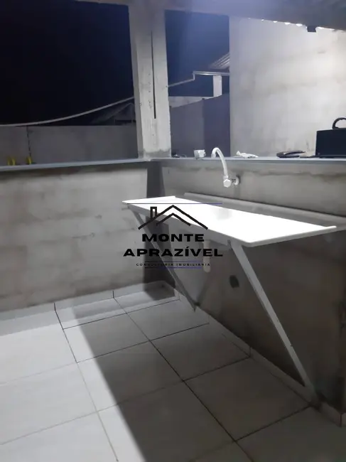 Chácara com 2 quartos à venda, 800m2 em Ipelândia, Suzano - SP - imagem 3 Foto 3 de Chácara com 2 quartos à venda, 800m2 em Ipelândia, Suzano - SP