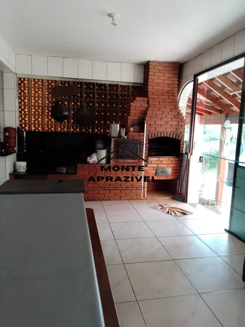 Chácara com 3 quartos à venda, 2000m2 em Ipelândia, Suzano - SP - imagem 9 Foto 9 de Chácara com 3 quartos à venda, 2000m2 em Ipelândia, Suzano - SP