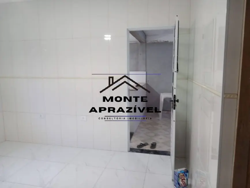 Casa com 2 quartos à venda, 250m2 em Parque do Heroísmo, Suzano - SP - imagem 3 Foto 3 de Casa com 2 quartos à venda, 250m2 em Parque do Heroísmo, Suzano - SP