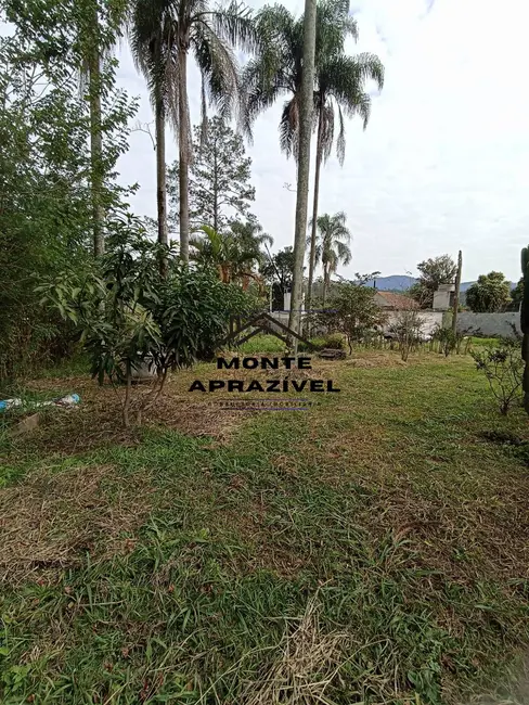 Chácara com 3 quartos à venda, 800m2 em Vila Nova das Lavras, Suzano - SP - imagem 5 Foto 5 de Chácara com 3 quartos à venda, 800m2 em Vila Nova das Lavras, Suzano - SP