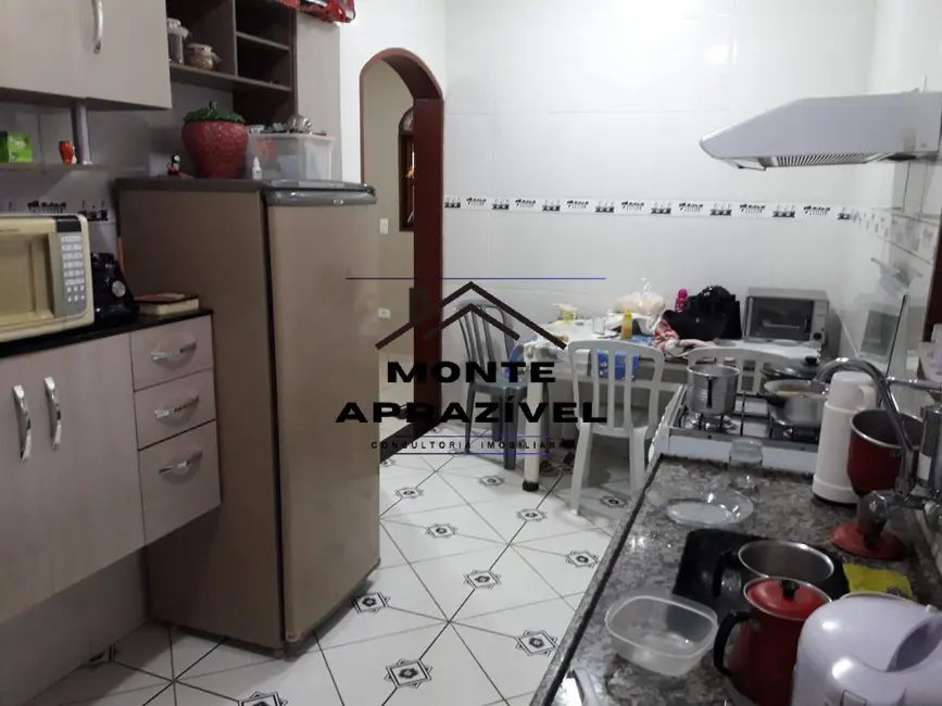 Chácara com 4 quartos à venda, 1200m2 em Chácaras Duchen, Suzano - SP - imagem 3 Foto 3 de Chácara com 4 quartos à venda, 1200m2 em Chácaras Duchen, Suzano - SP