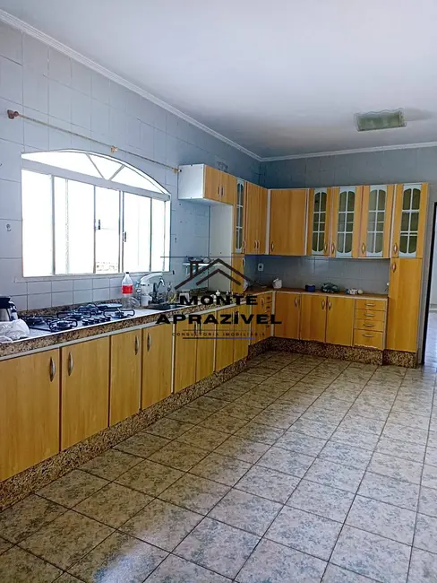 Foto 3 de Chácara com 3 quartos à venda e para alugar, 800m2 em Chácara Estância Paulista, Suzano - SP