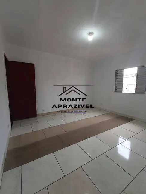 Casa com 2 quartos para alugar, 210m2 em Jardim São Luís, Suzano - SP - imagem 7 Foto 7 de Casa com 2 quartos para alugar, 210m2 em Jardim São Luís, Suzano - SP