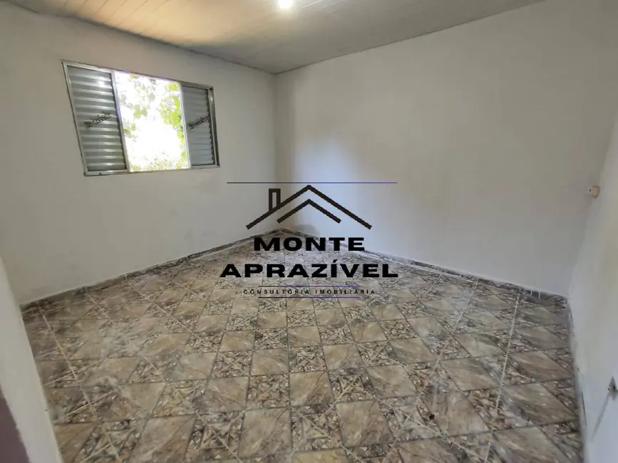 Casa com 3 quartos para alugar, 300m2 em Jardim Ikeda, Suzano - SP - imagem 8 Foto 8 de Casa com 3 quartos para alugar, 300m2 em Jardim Ikeda, Suzano - SP