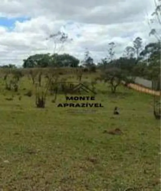 Foto 1 de Terreno / Lote à venda, 1000m2 em Ipelândia, Suzano - SP