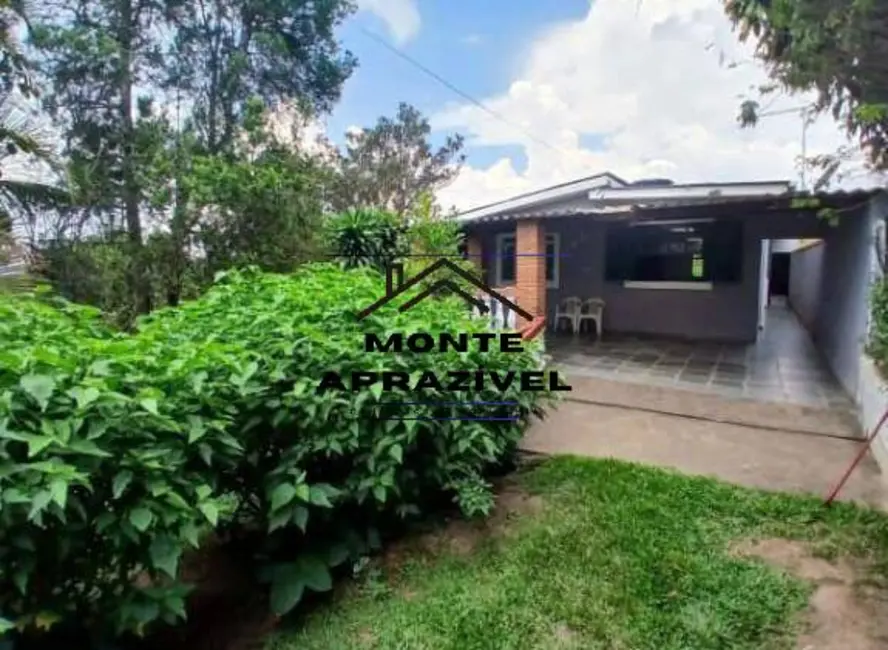 Chácara com 2 quartos à venda, 2388m2 em Estância Tijuco Preto, Suzano - SP - imagem 1 Foto 1 de Chácara com 2 quartos à venda, 2388m2 em Estância Tijuco Preto, Suzano - SP