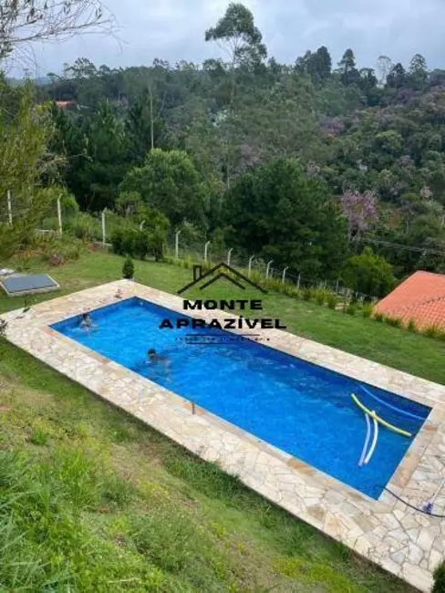 Chácara com 3 quartos à venda, 1573m2 em Clube dos Oficiais, Suzano - SP - imagem 1 Foto 1 de Chácara com 3 quartos à venda, 1573m2 em Clube dos Oficiais, Suzano - SP