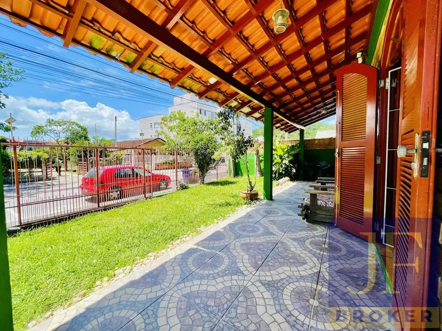 Foto 6 de Casa com 3 quartos à venda e para alugar, 120m2 em Canasvieiras, Florianopolis - SC