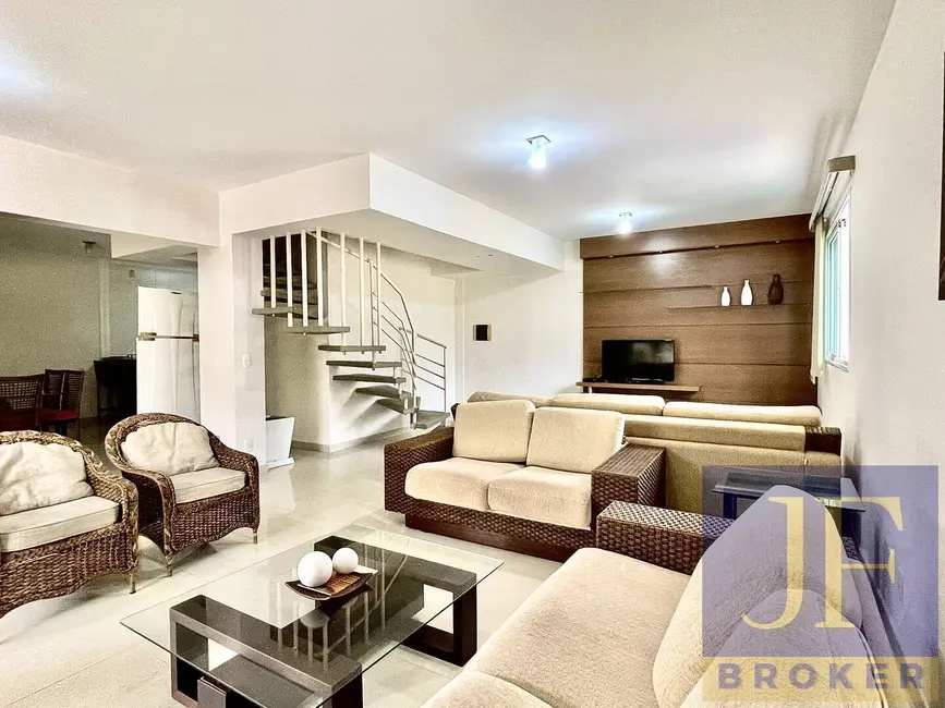 Casa com 4 quartos à venda e para alugar, 220m2 em Canasvieiras, Florianopolis - SC - imagem 9 Foto 9 de Casa com 4 quartos à venda e para alugar, 220m2 em Canasvieiras, Florianopolis - SC