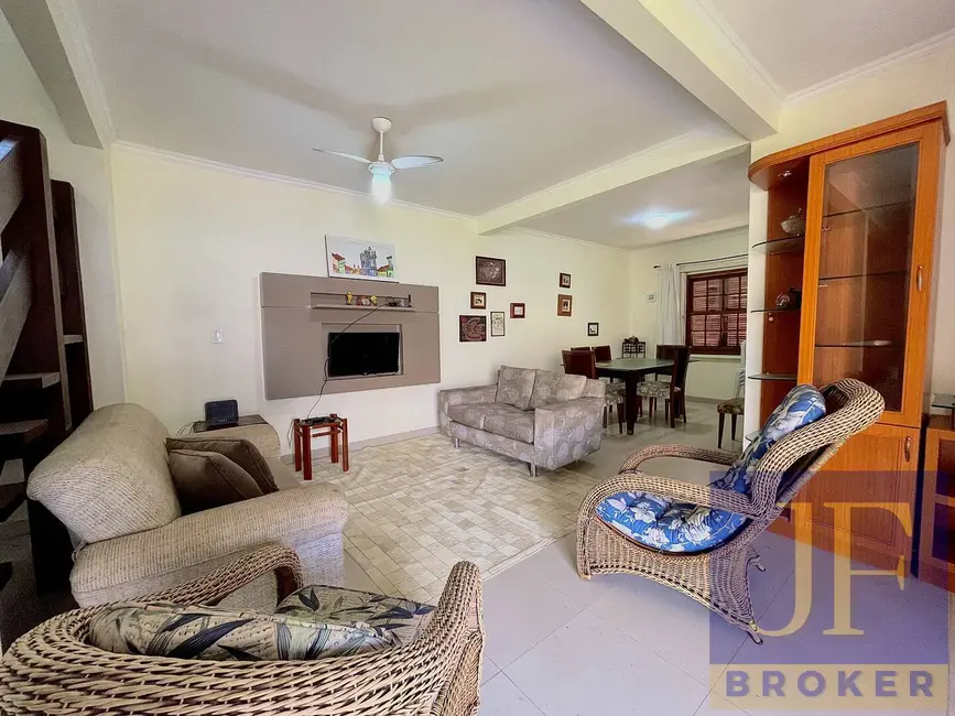 Foto 4 de Casa com 4 quartos à venda e para alugar, 160m2 em Canasvieiras, Florianopolis - SC