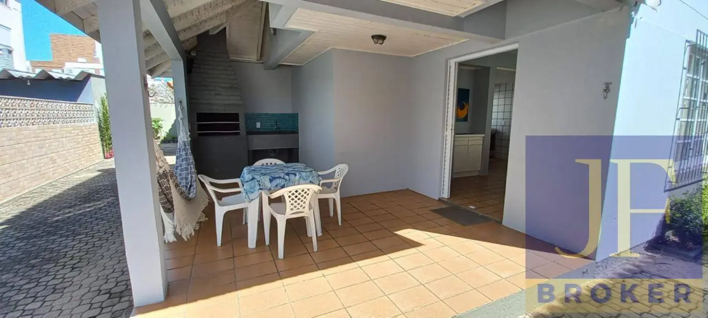 Casa com 2 quartos à venda e para alugar, 90m2 em Canasvieiras, Florianopolis - SC - imagem 3 Foto 3 de Casa com 2 quartos à venda e para alugar, 90m2 em Canasvieiras, Florianopolis - SC