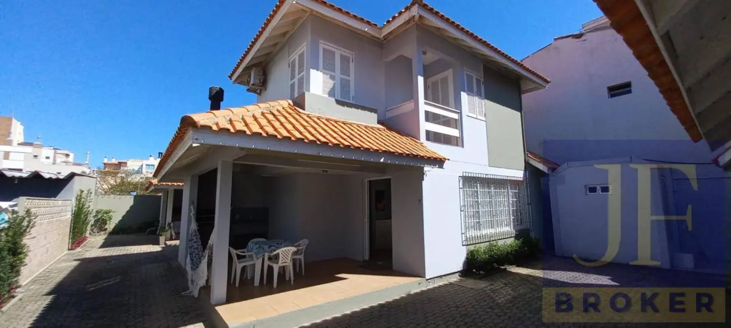 Foto 1 de Casa com 2 quartos à venda e para alugar, 90m2 em Canasvieiras, Florianopolis - SC