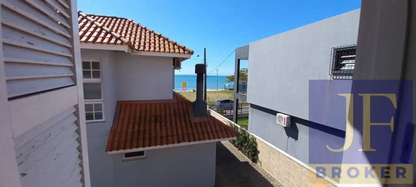 Foto 3 de Casa com 2 quartos à venda e para alugar, 90m2 em Canasvieiras, Florianopolis - SC