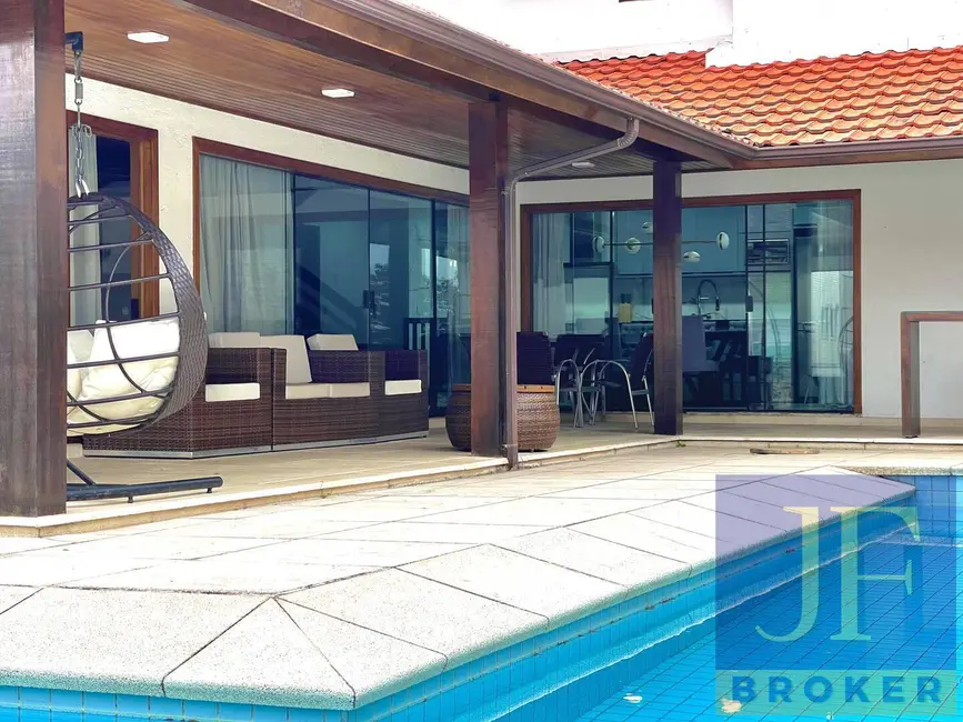 Casa com 5 quartos à venda e para alugar, 400m2 em Canasvieiras, Florianopolis - SC - imagem 3 Foto 3 de Casa com 5 quartos à venda e para alugar, 400m2 em Canasvieiras, Florianopolis - SC