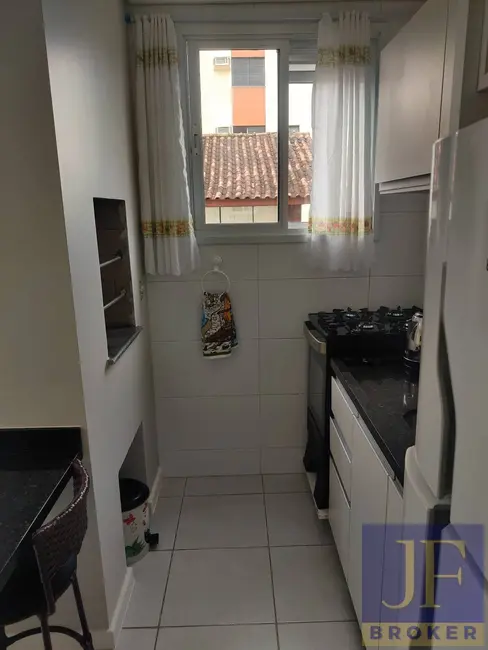 Foto 8 de Apartamento com 1 quarto à venda e para alugar, 42m2 em Canasvieiras, Florianopolis - SC