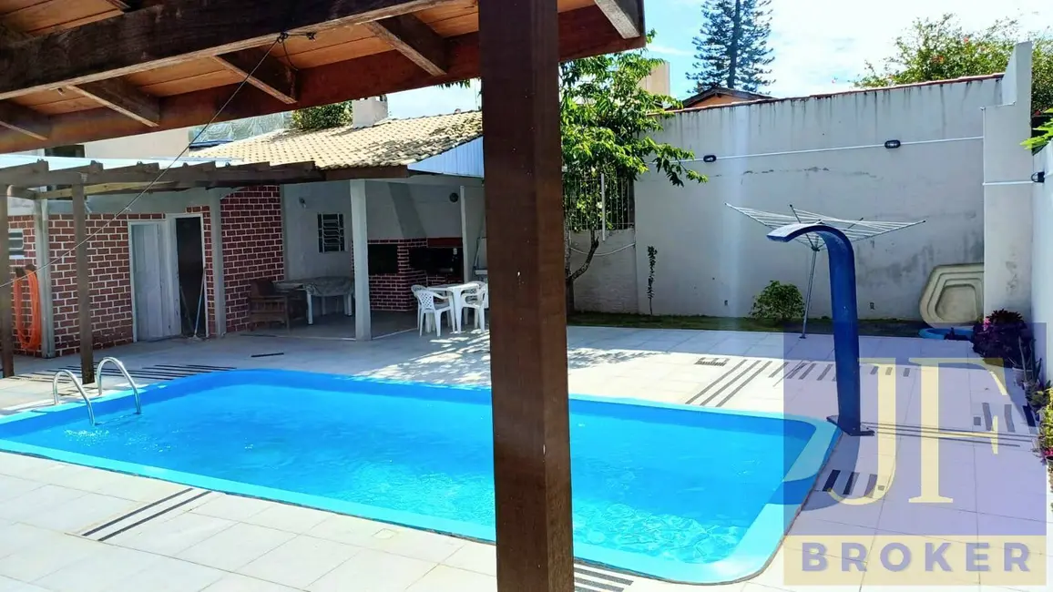 Casa com 6 quartos à venda e para alugar em Canasvieiras, Florianopolis - SC - imagem 4 Foto 4 de Casa com 6 quartos à venda e para alugar em Canasvieiras, Florianopolis - SC