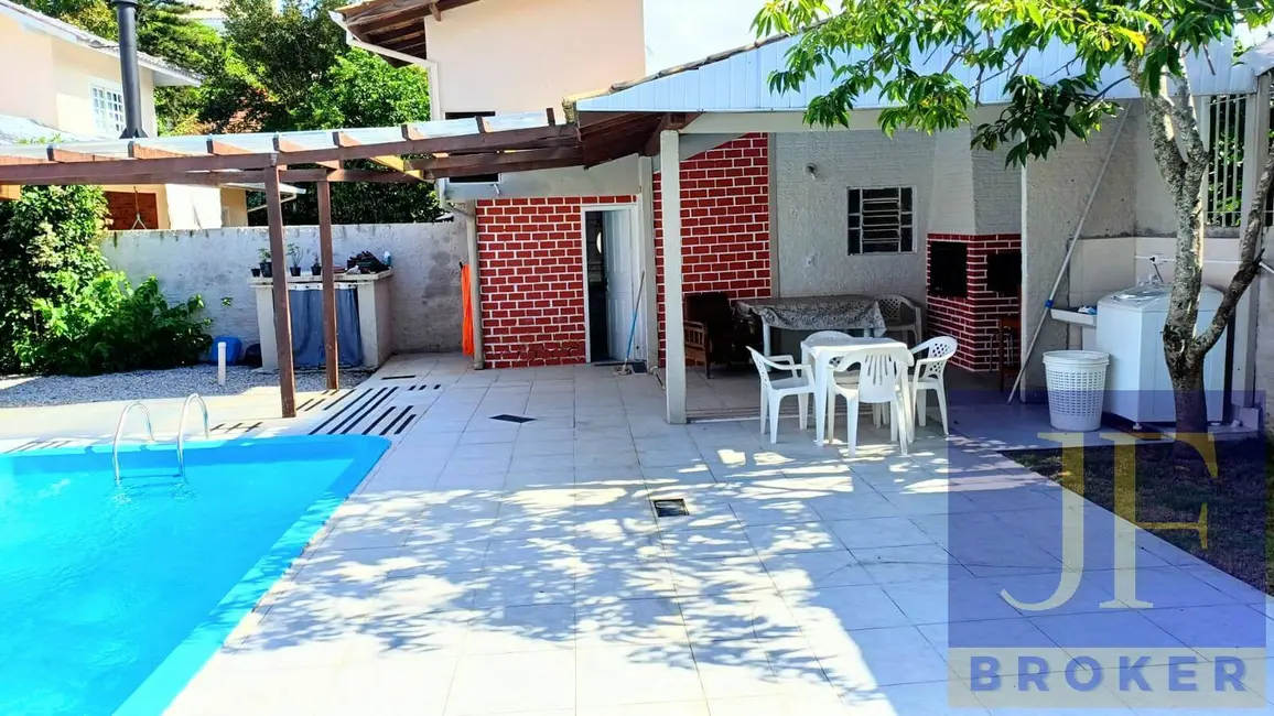 Casa com 6 quartos à venda e para alugar em Canasvieiras, Florianopolis - SC - imagem 5 Foto 5 de Casa com 6 quartos à venda e para alugar em Canasvieiras, Florianopolis - SC