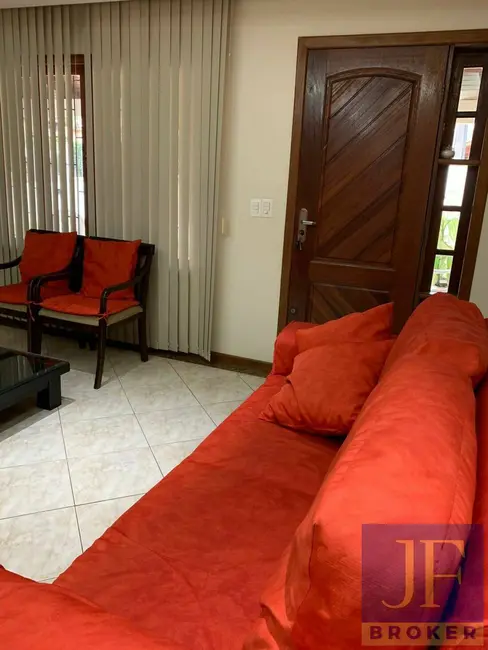 Casa com 6 quartos à venda e para alugar, 180m2 em Canasvieiras, Florianopolis - SC - imagem 5 Foto 5 de Casa com 6 quartos à venda e para alugar, 180m2 em Canasvieiras, Florianopolis - SC