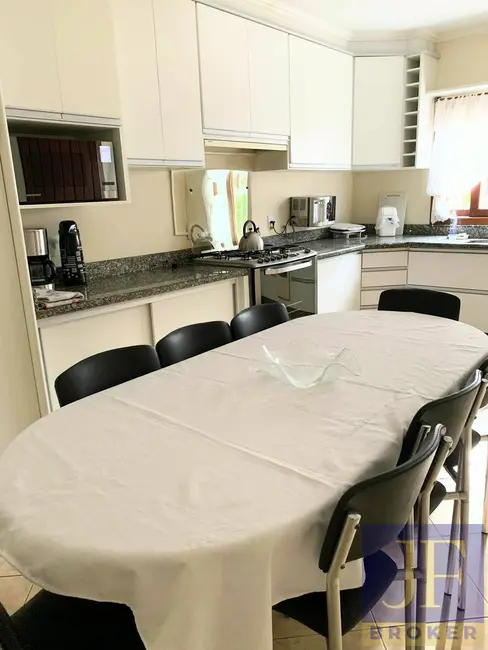 Casa com 6 quartos à venda e para alugar, 180m2 em Canasvieiras, Florianopolis - SC - imagem 6 Foto 6 de Casa com 6 quartos à venda e para alugar, 180m2 em Canasvieiras, Florianopolis - SC